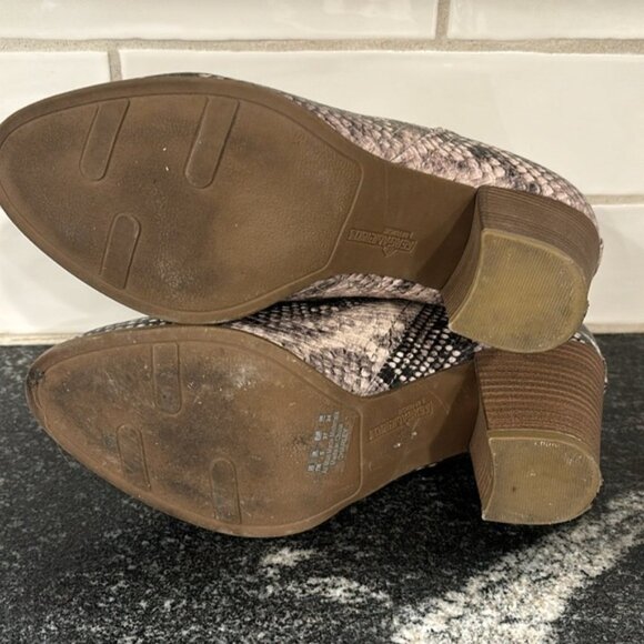 Fergalicious Charlie Snake Print 2.5 Inch Heel Ankle Booties - Size 7M - Picture 5 of 9